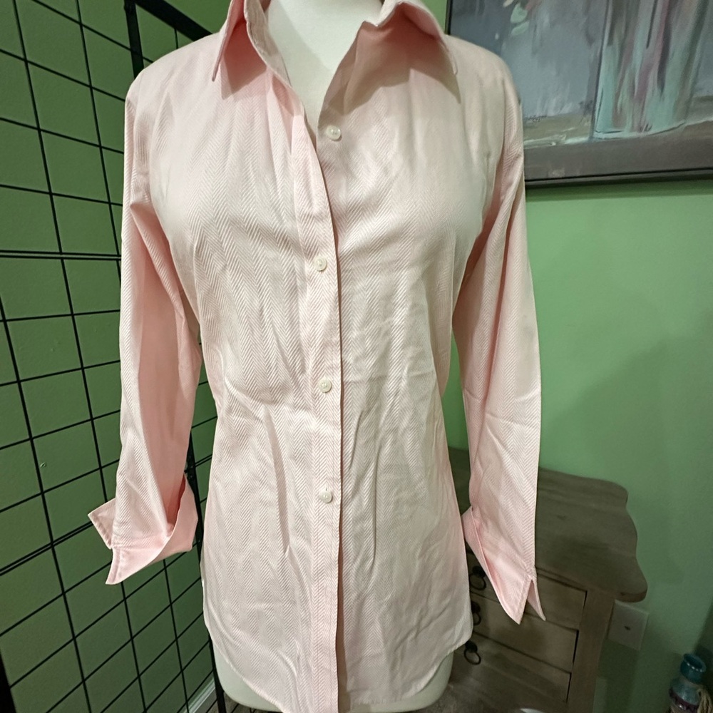 🌟Liz Claiborne🌟 Women's Pink Button-Up Shirt